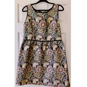 Metallic brocade sheath